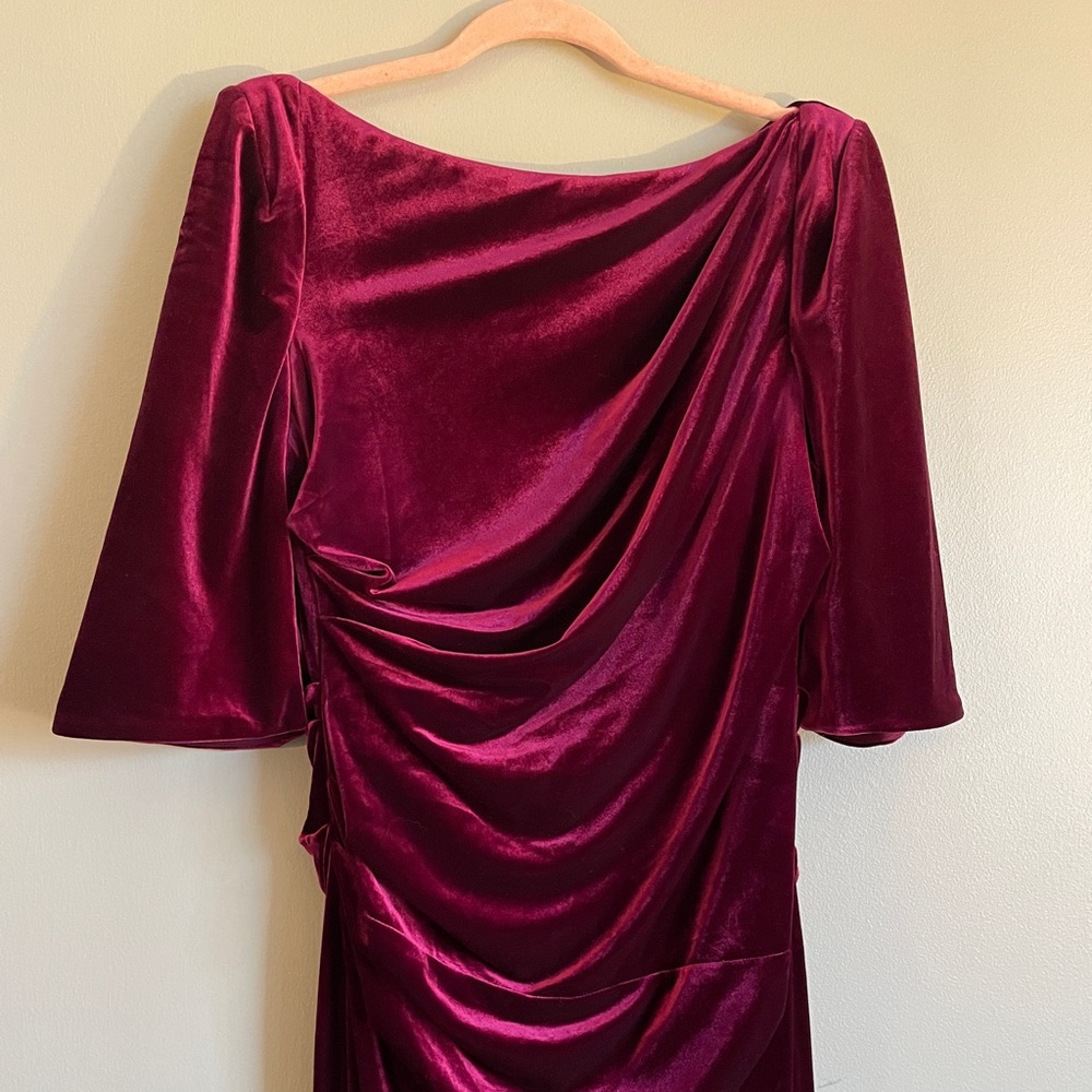 Eliza J Formal Gown - Velvet - Size 14 - Black tie